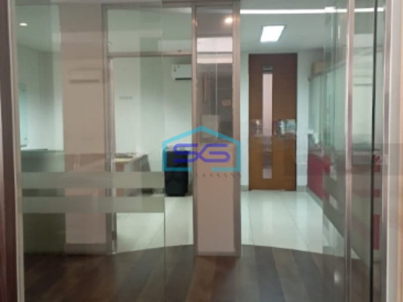 Disewakan Ruko Kantor Strategis di Kebayoran Baru Jakarta Selatan LB 600m2