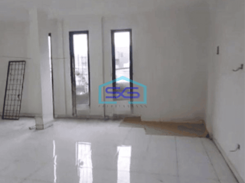 Disewakan Ruko Luas Bangunan  673 m² Lokasi Strategis di Jelambar Jakarta Barat