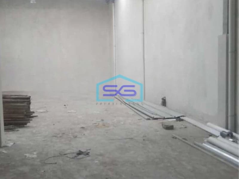Disewakan Gudang Ada Kantor Luas Tanah  260 m² di Cengkareng Jakarta Barat