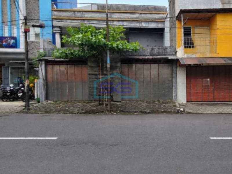 Dijual Ruko Strategis Perlu Renovasi 2 Lantai di Solo Banjarsari Jawa Tengah LT 195m2