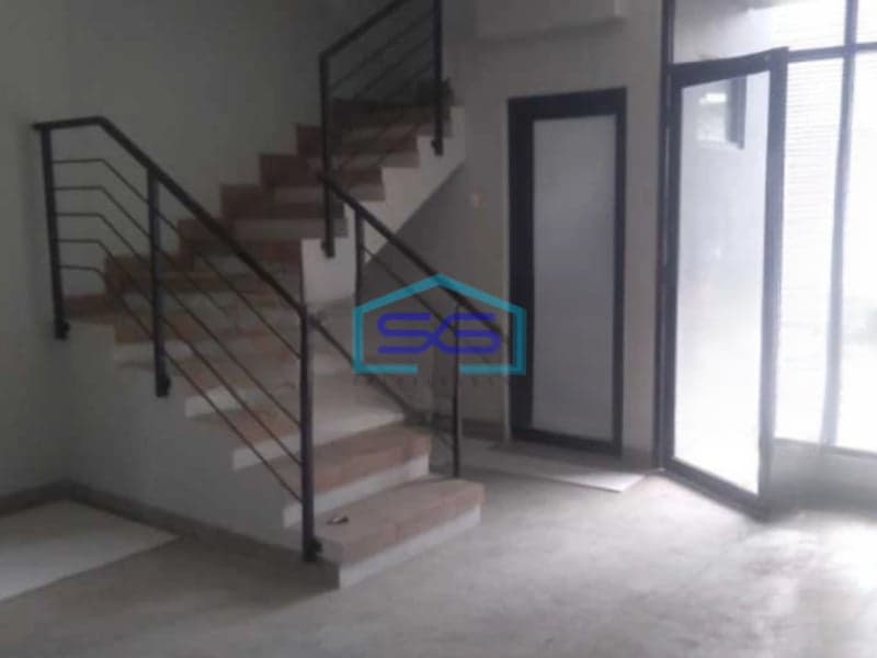 Disewakan Gudang Ada Kantor Luas Tanah  260 m² di Cengkareng Jakarta Barat