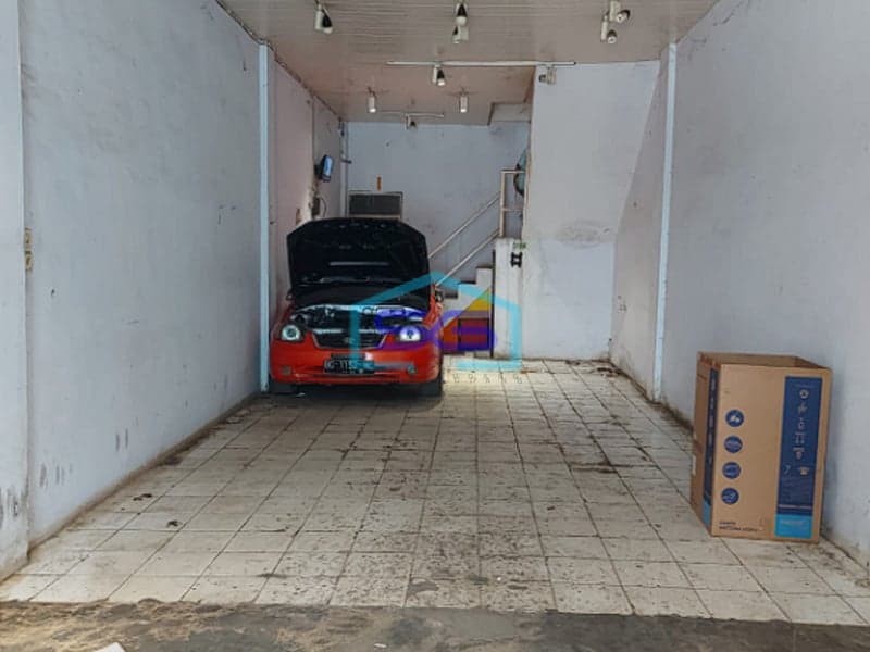 Disewakan Ruko 3 Lantai di Jalan MP Mangkunegara Sako Kenten, Palembang LB 194m2