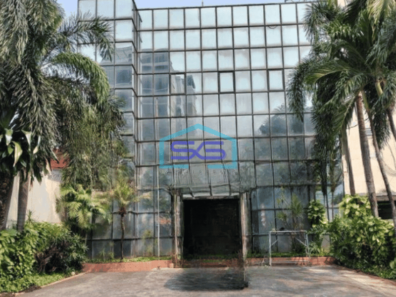 Dijual Kantor Luas Tanah 804 m² Lokasi Strategis di Pinggir Jalan Raya Kemayoran Jakarta Pusat