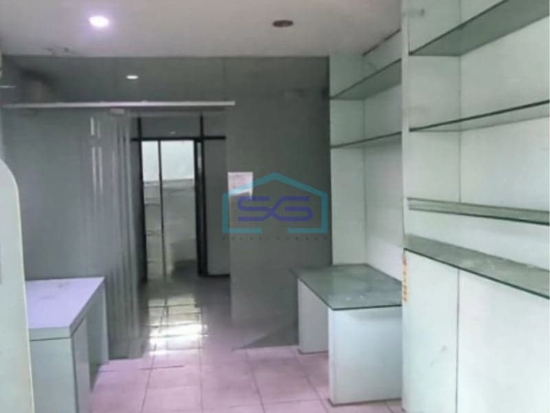 Disewakan Gudang Luas Bangunan 540 m² Lokasi Bebas Banjir di Cengkareng Jakarta Barat