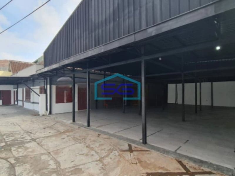 Dijual Ruang Usaha Strategis Dekat Jalan Slamet Riyadi Banjarsari Solo Luas Tanah 683m2