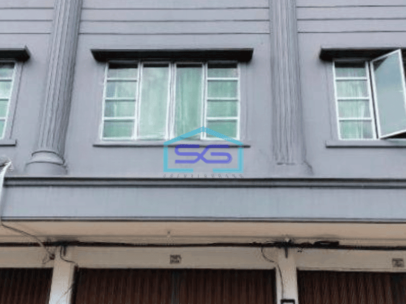 Dijual Ruko Luas Tanah 105 m² Lokasi Strategis di Jalan Raya Sebrang Pasar Tambora Jakarta Barat