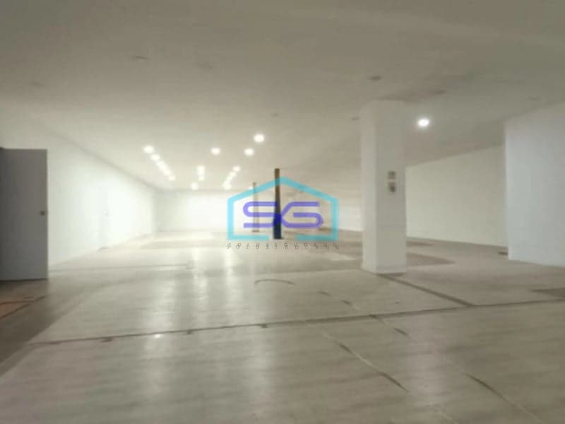 Disewakan Ruang Usaha 3 Lantai dan Luas di Mainroad Pasir Kaliki Bandung LB 2000m2