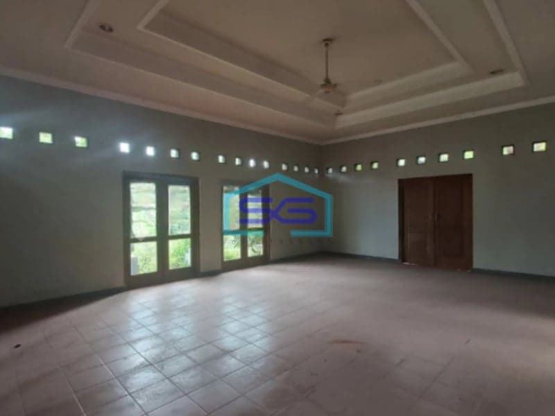 Dijual Ruang Usaha Strategis Dekat Klodran Solo LB 1050m2 Cocok Untuk Kantor