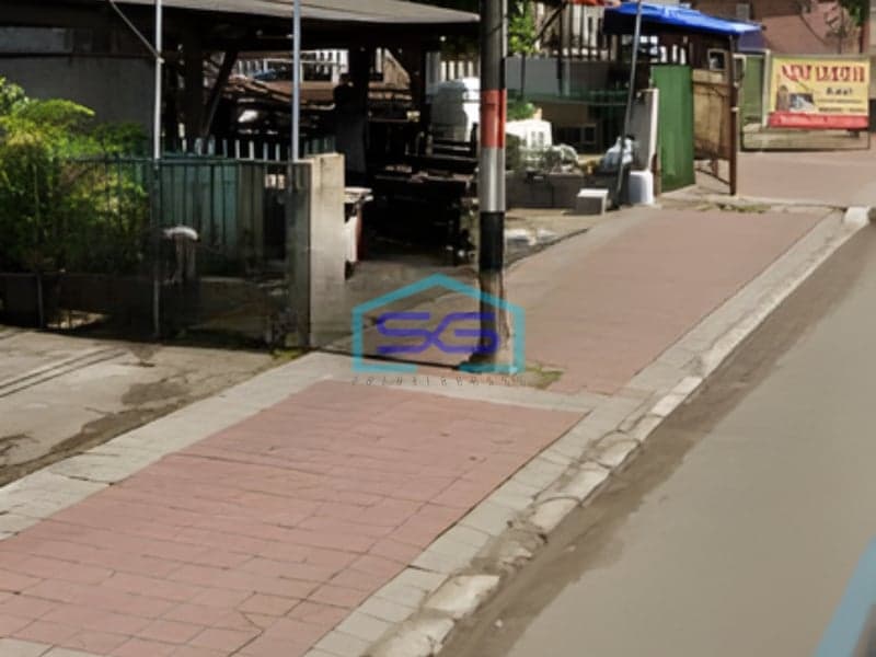 Dijual Tanah di Jakarta Barat Ada Bangunan di Pinggir Jalan Raya Jakarta Barat LT 1247m2