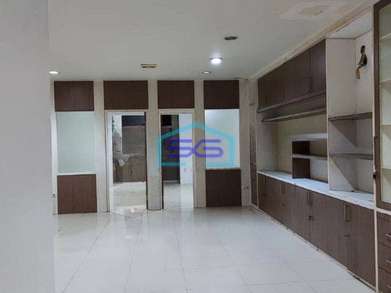 Disewakan Ruko 4 Lantai Lokasi Strategis Rapih di Kelapa Gading Jakarta Utara