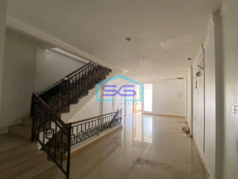 Disewakan Ruko Ex Bank di Cawang Jakarta Timur Luas Bangunan 240m2