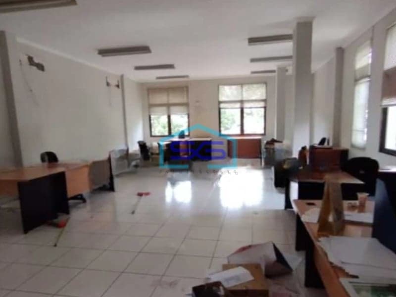 Disewakan Ruko Cocok Untuk Office Kantor dan Bank maindroad Gatot Subroto Bandung Luas Bangunan  455 m²