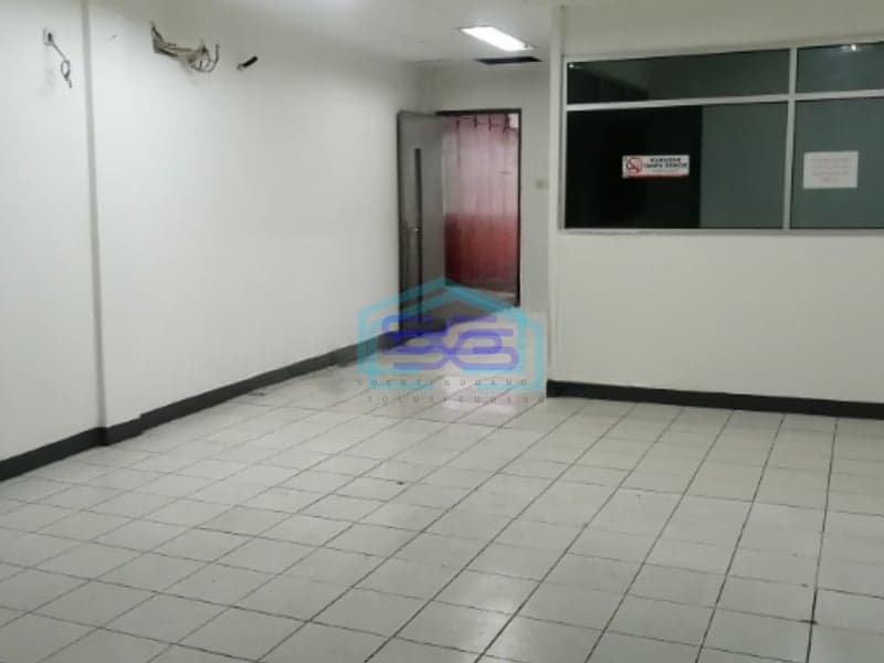 Disewakan Ruko Luas Tanah 400 m² Lokasi di Tambora Jakarta Barat