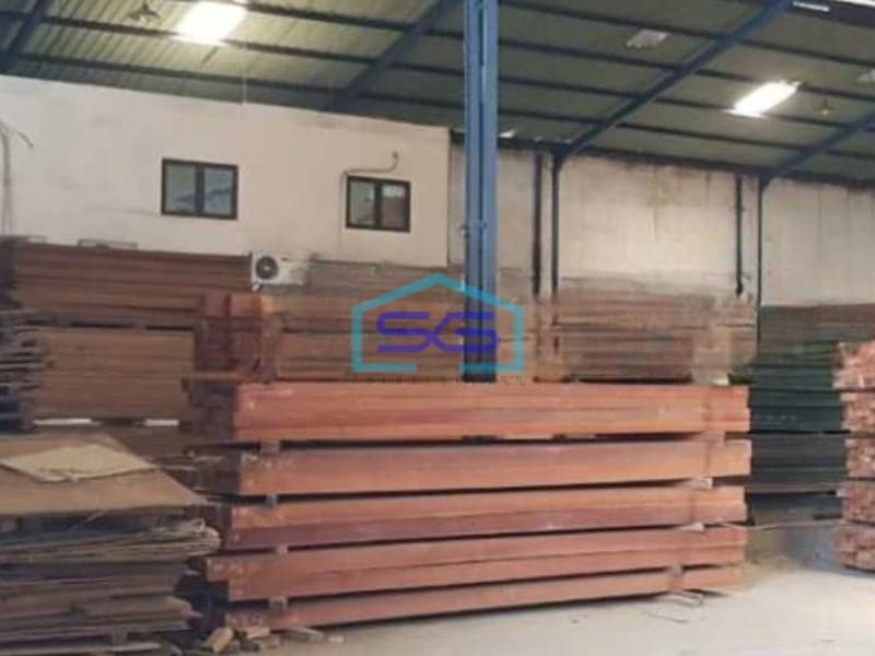 Dijual Ruko 3 Lantai Luas Bangunan 225 m² Lokasi Bebas Banjir di Surabaya