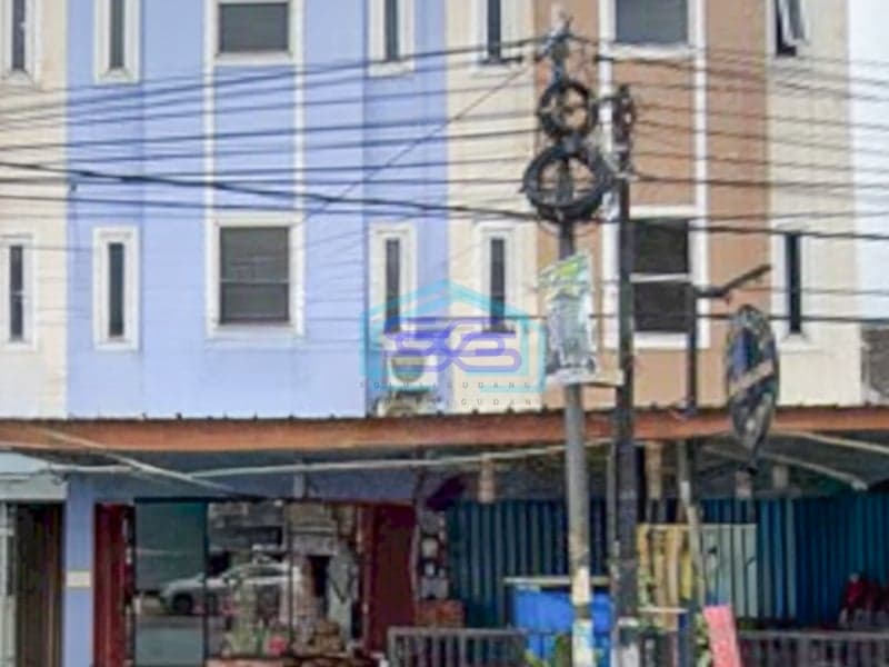 Disewakan Ruko 3 Lantai Luas Tanah  256 m² Lokasi di Karawaci Tangerang