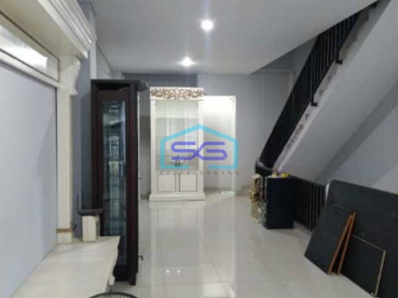 Dijual Ruko Green Ville Jakarta Barat LT 133m2 Termurah Posisi Ramai Di Jalan Besar Bebas Banjir