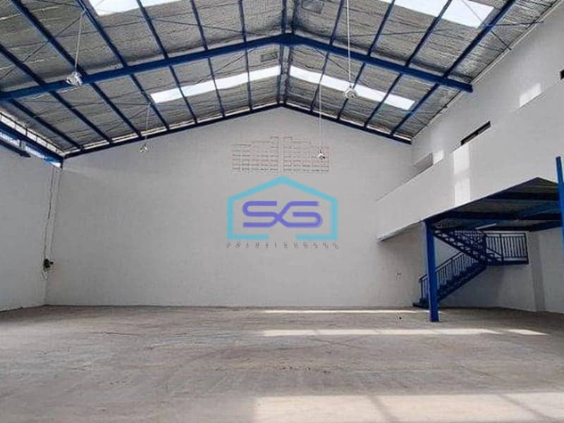 Disewakan Gudang Bagus Strategis Jln. Caringin Bandung Kota Luas Tanah 415m2 Bebas Banjir