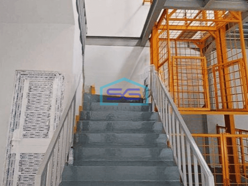 Disewakan gudang + kantor bagus siap pakai di Kalideres