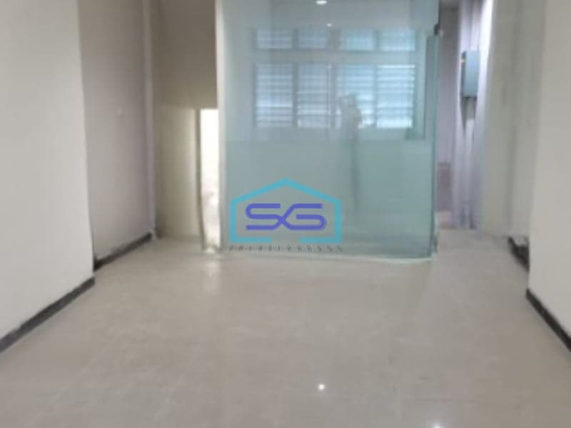 Disewakan Ruko Luas Bangunan 180 m² di Tambora Jakarta Barat