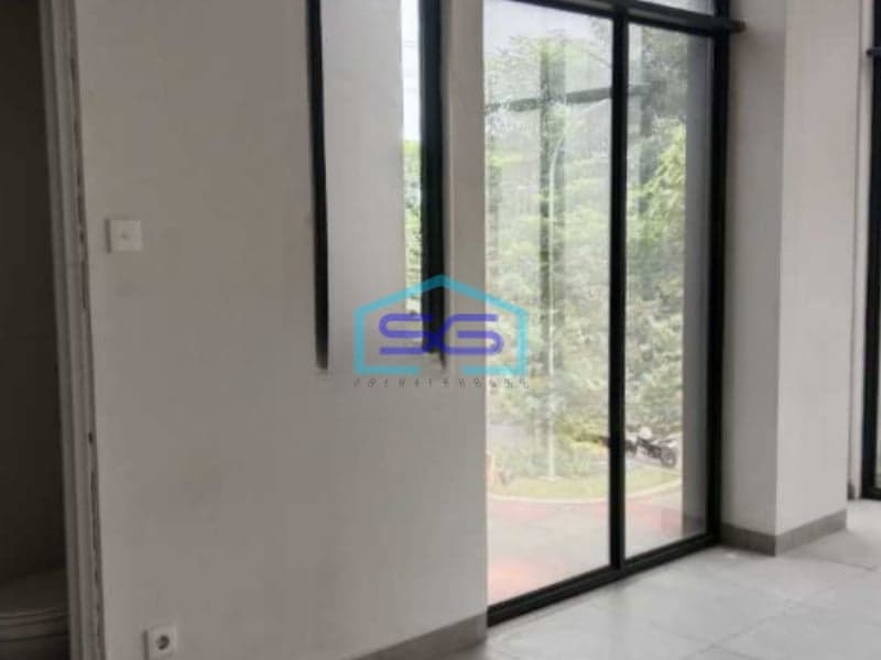 Disewakan Ruko 3 Lantai Luas Bangunan 122 m²  Lokasi di BSD Tangerang