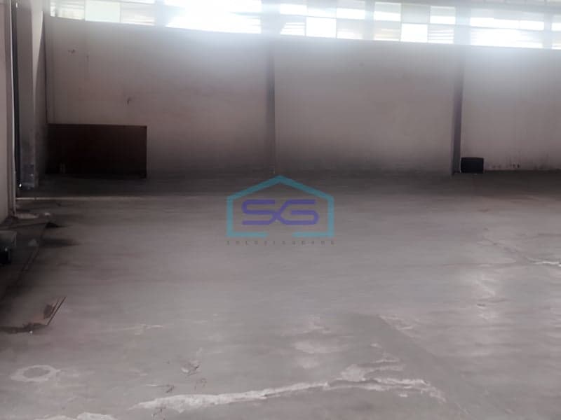 Dijual Gudang Lokasi Bebas Banjir Luas Bangunan 3500 m² di Ciracas Jakarta Timur