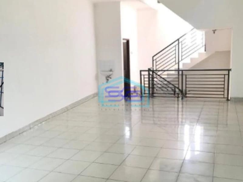 Disewakan Ruko Pinggir Jalan Di Batas Kota Jend Sudirman Bandung Luas Bangunan 220 m²