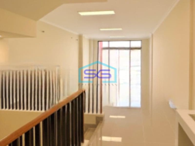 Disewakan Ruko 2 Lantai Luas Bangunan 326 m² Lokasi Gading Serpong Tangerang