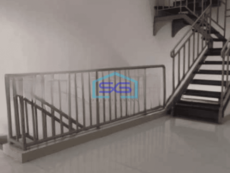 Disewakan Ruko 3 Lantai Luas Bangunan 180 m² di Kelapa Gading Jakarta Utara