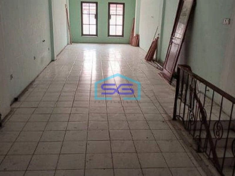 Disewakan Ruko 3,5.lantai Di Muara Karang Jakarta Utara LB 238m2