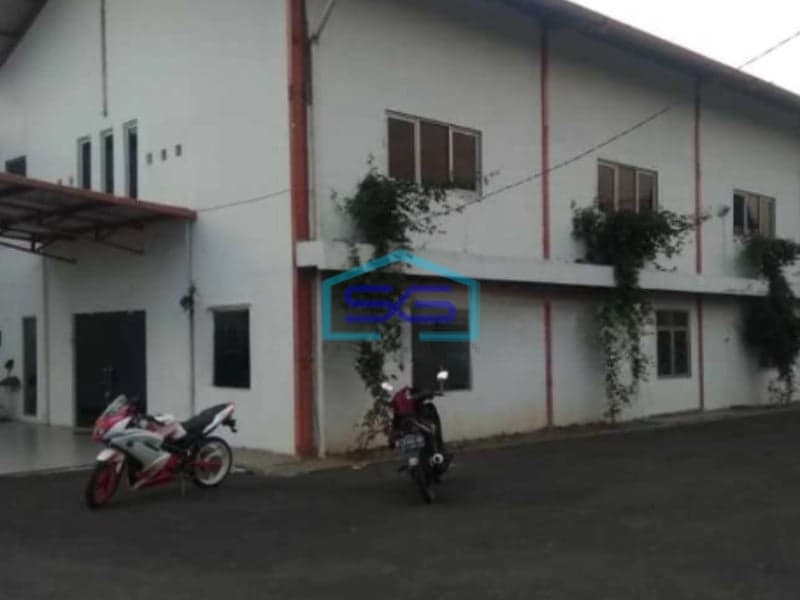 Dijual Pabrik Strategis di Ciparay Buah Batu Bandung Luas Bangunan  6700 m²