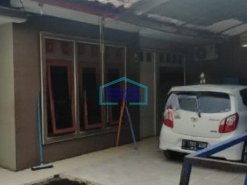 Dijual Pabrik Ada Rumah Tinggal Di Cipeuyeum, Cianjur Jawa Barat Luas Bangunan  1300 m²