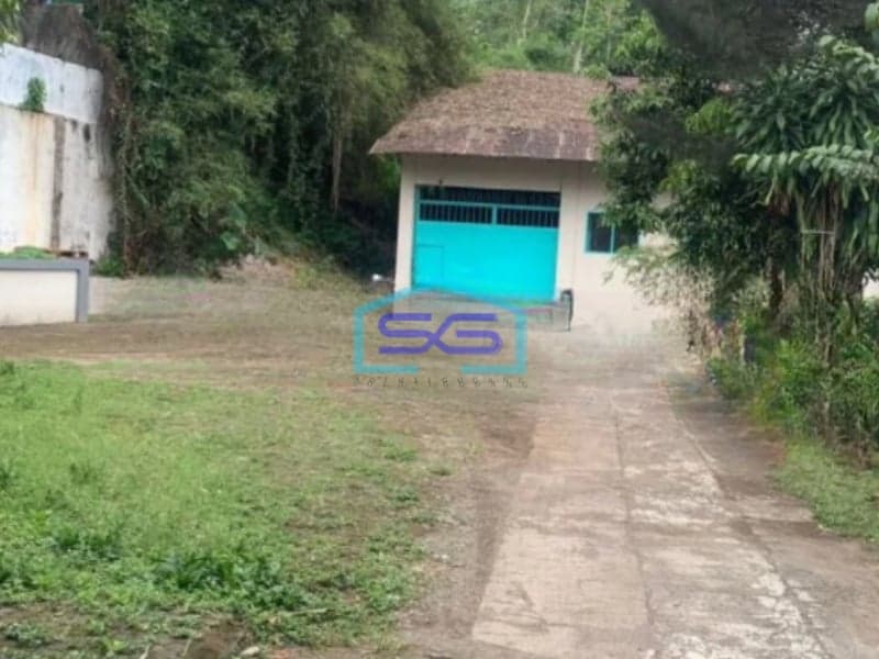 Dijual Gudang Ada Kantor Luas Bangunan  700 m² Lokasi Bebas Banjir di Jatinagor Sumedang
