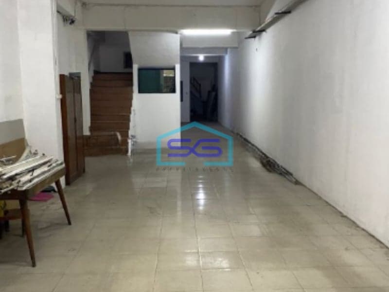 Disewakan Ruko 3 Lantai Panjang Carport Luas Bangunan 495m2 Di Cempaka Putih Jakarta Pusat