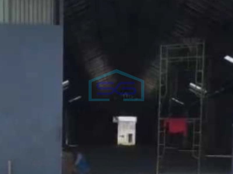 工业区仓库出售 位于中爪哇省博约拉利市特拉斯，土地面积1500平方米