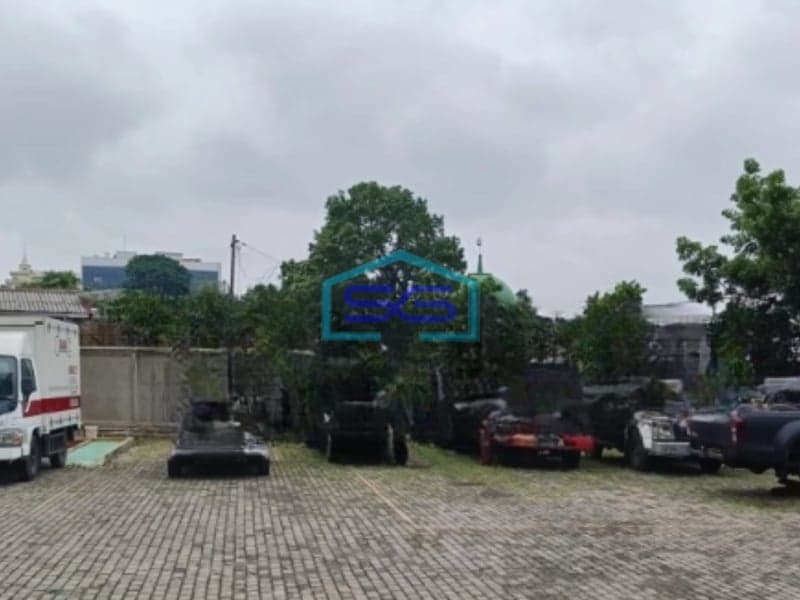 Dijual Kantor Luas Bangunan  900 m² Lokasi di Jakarta Selatan