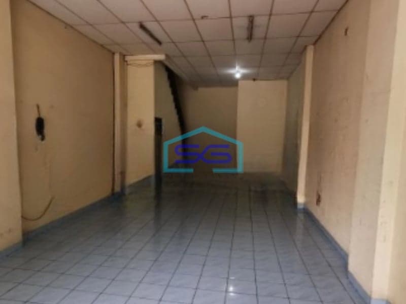 Disewakan Ruko 3 Lantai Lokasi Kebon Jeruk Jakarta Barat Luas Bangunan 300 m²