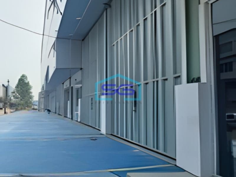 Dijual Gudang 2 Lantai Ada Kantor 4 Lantai+Rooftop di Kalideres Jakarta Barat LB 638m2