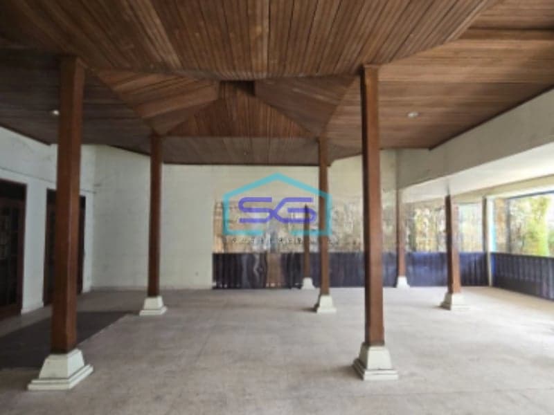 Disewakan Ruang Usaha Strategis Pusat Kota Solo Luas Bangunan 650m2