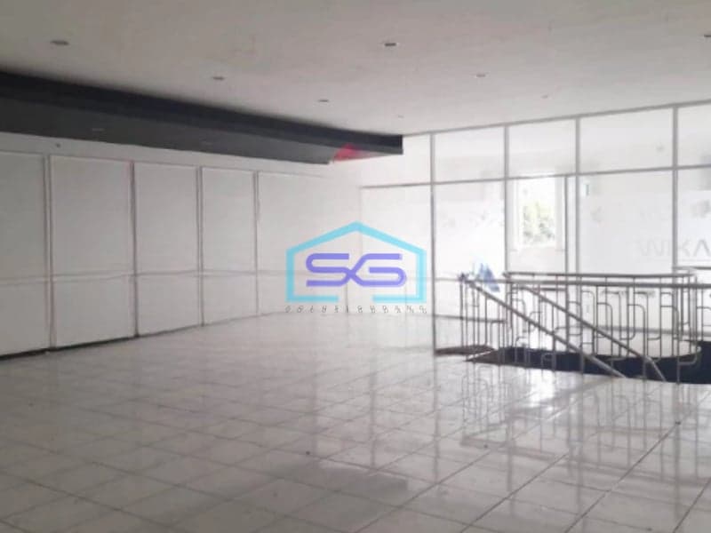 Disewakan Ruko Siap Huni Dan Strategis di Klojen Malang Luas Bangunan 300m2