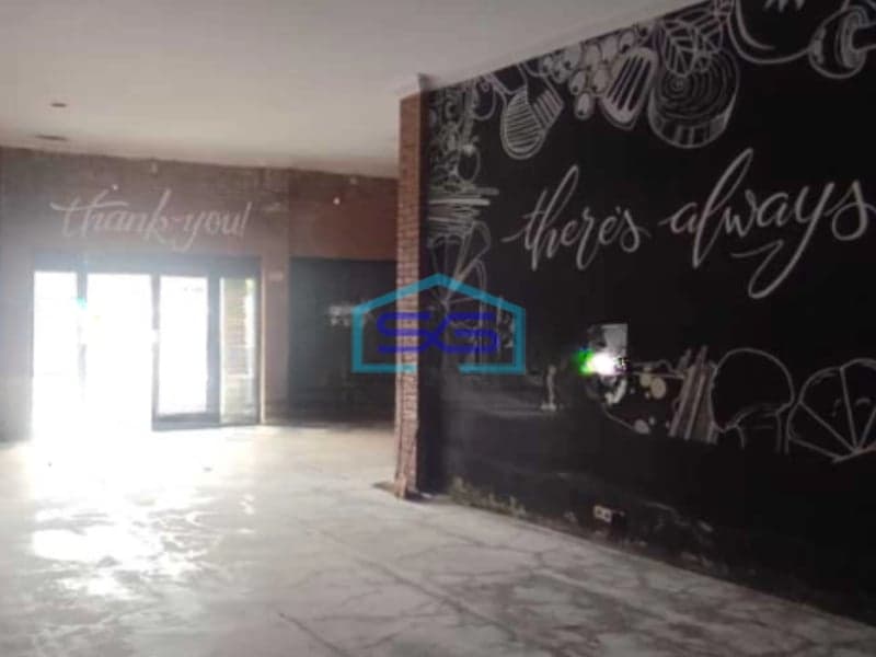 Dijual Ruang Usaha Komersil Di Kawasan Bisnis Dan Resto, Depok, Sleman Luas Bangunan 833 m²