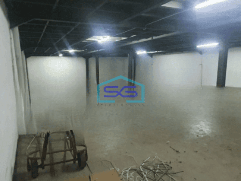 Disewakan Gudang Ada Kantor Luas Bangunan 2500 m² di Cengkareng Jakarta Barat