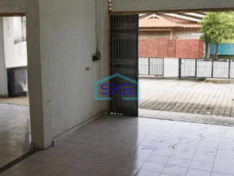 Disewakan Ruko Gandeng 2 Lantai Parkiran Luas di Denpasar Bali LB 200m2