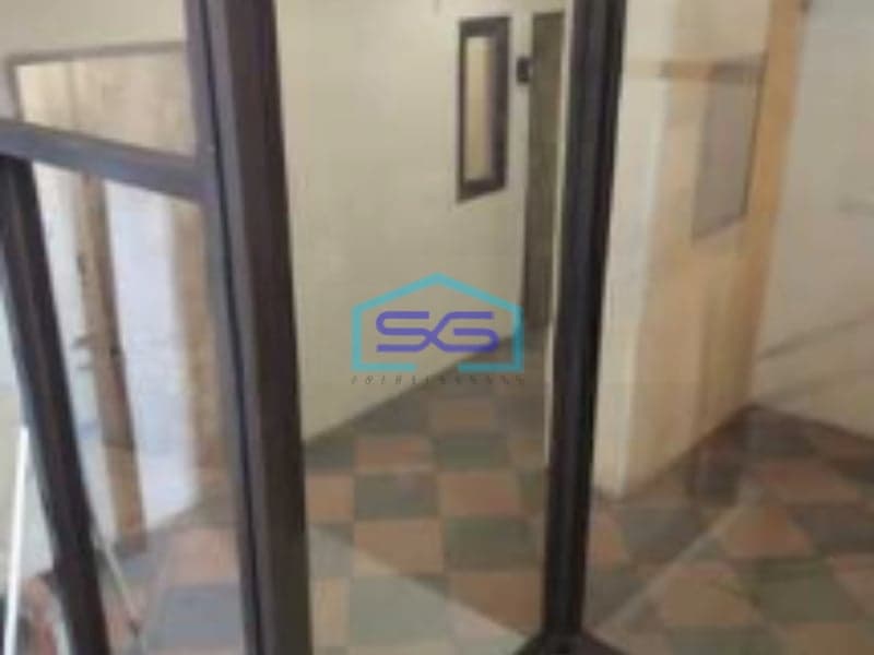 Dijual Gedung Ruang Usaha Siap Huni Bebas Banjir Luas Bangunan 641m2 di Jakarta Barat