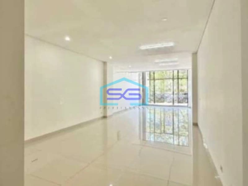 Disewakan Ruko Baru Siap Pakai Langsung Menghadap Jalan Raya di Surabaya LB 425m2