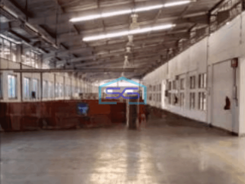 Disewakan Gudang Murah Siap Pakai Luas Bangunan  2000 m² di Narogong Bekasi