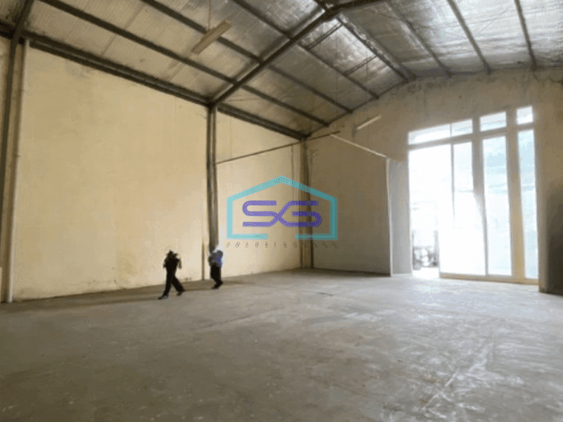 Disewakan Gudang Siap Huni Lokasi Bebas Banjir di Penggilingan Jakarta Timur Luas Bangunan 180 m²