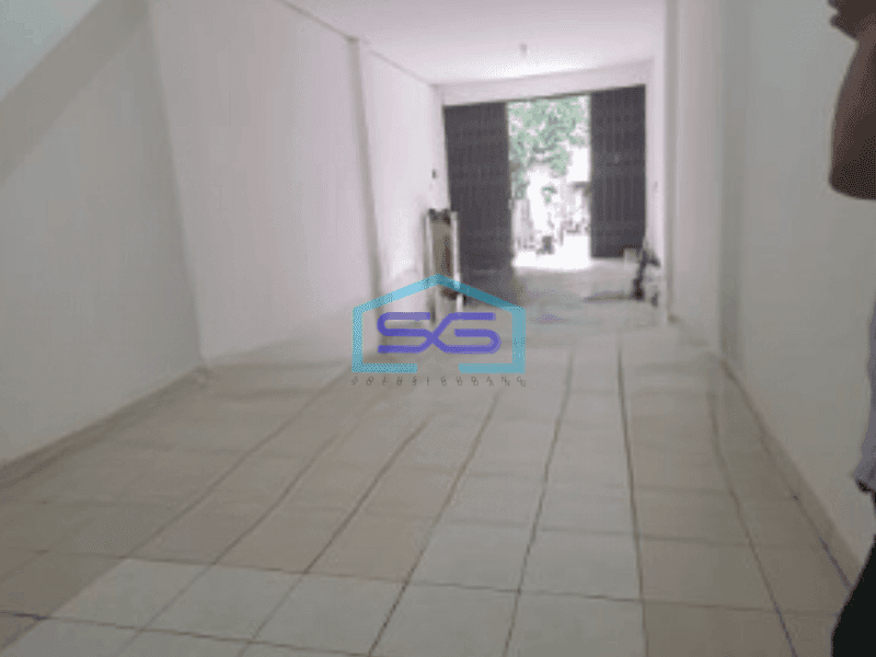 Disewakan Ruko Luas Bangunan 180 m² di Tambora Jakarta Barat