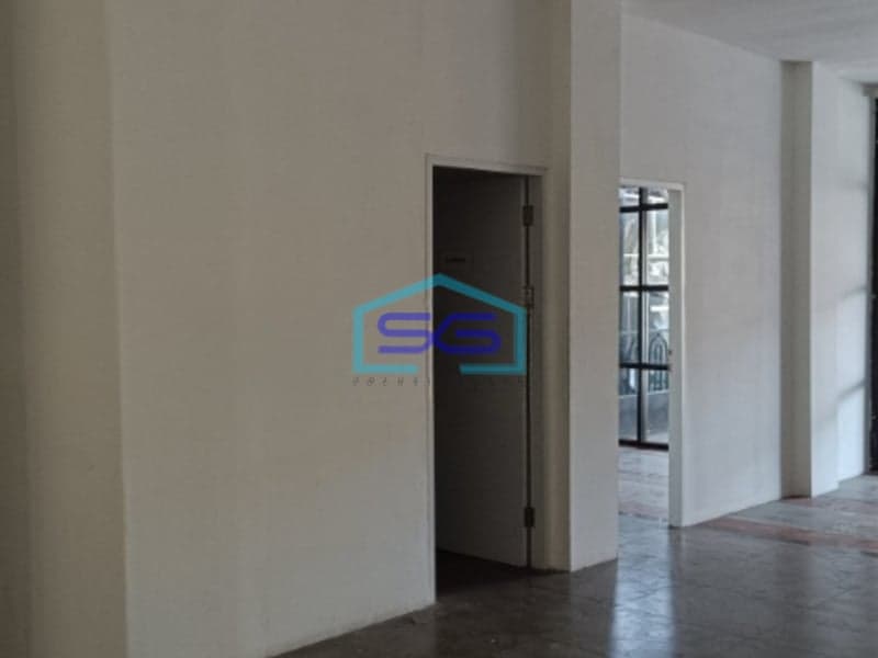 Disewakan Ruko 4 Lantai Di Area Komersial Kemang Jakarta Selatan Luas Bangunan  400 m²