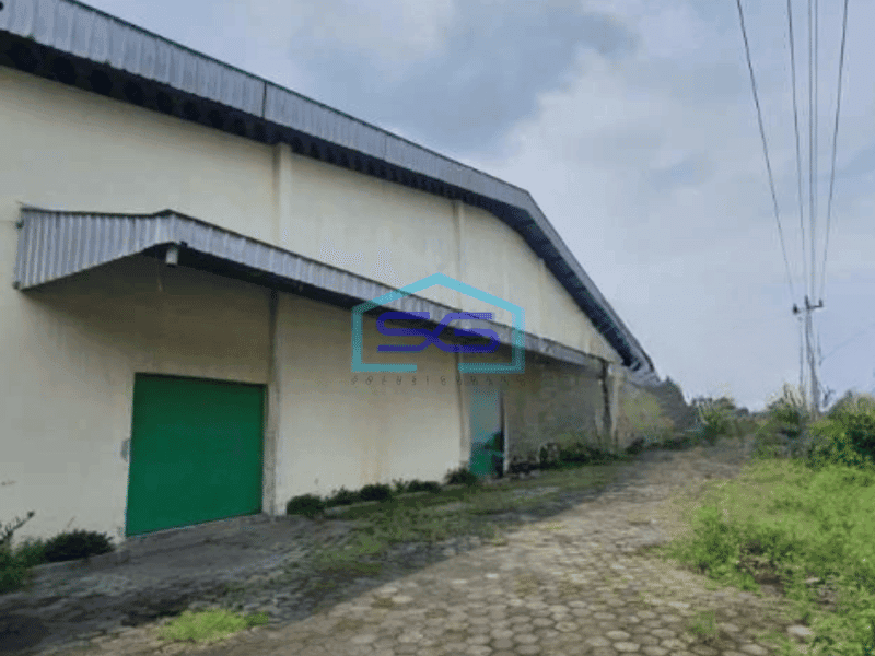 Disewakan Gudang Akses Container Luas Bangunan  2000 m² di Sukoharjo