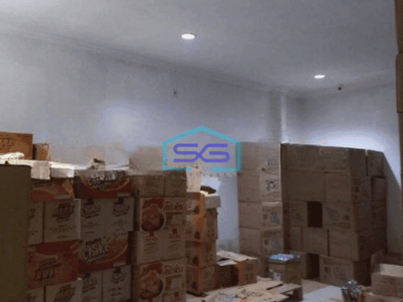 Disewakan Gudang Ada Kantor Luas Bangunan  500 m² di Duri Kosambi Jakarta Barat